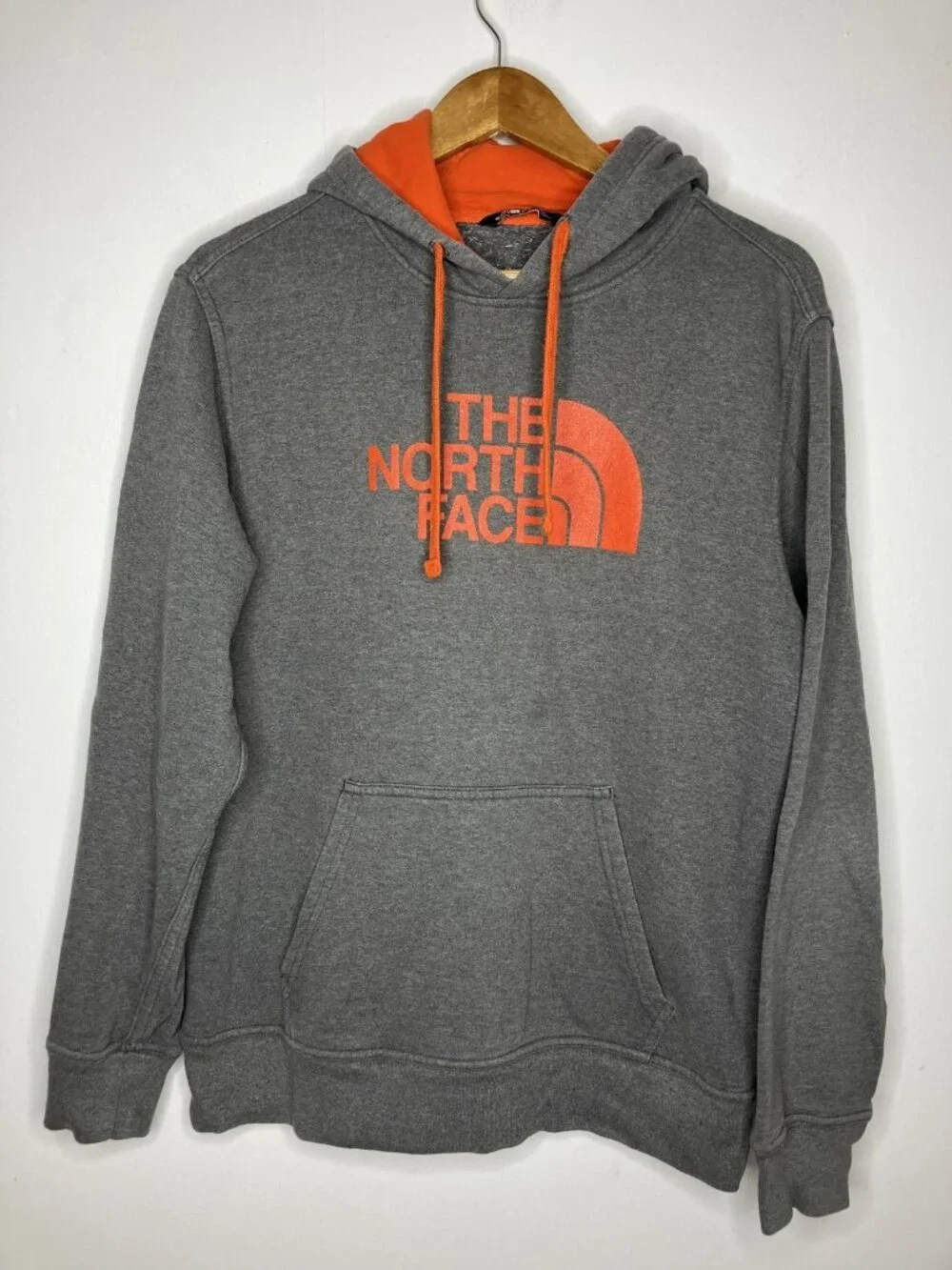 The North Face Men's M Gray Orange Pullover Hoodie Sweatshirt Activewear